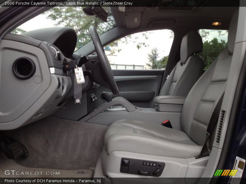 Front Seat of 2006 Cayenne Tiptronic
