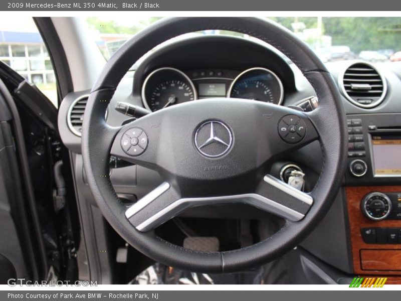  2009 ML 350 4Matic Steering Wheel