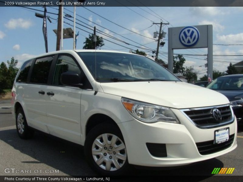 Calla Lilly White / Aero Grey 2009 Volkswagen Routan S