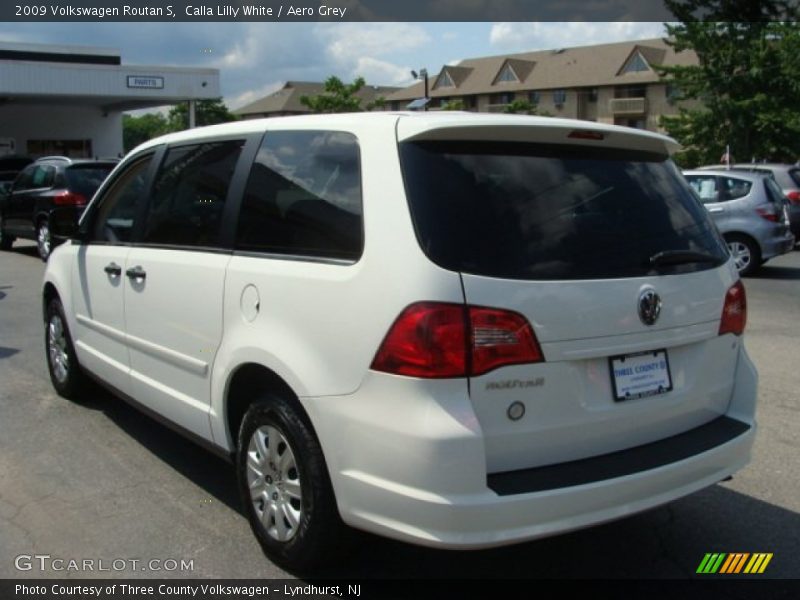Calla Lilly White / Aero Grey 2009 Volkswagen Routan S