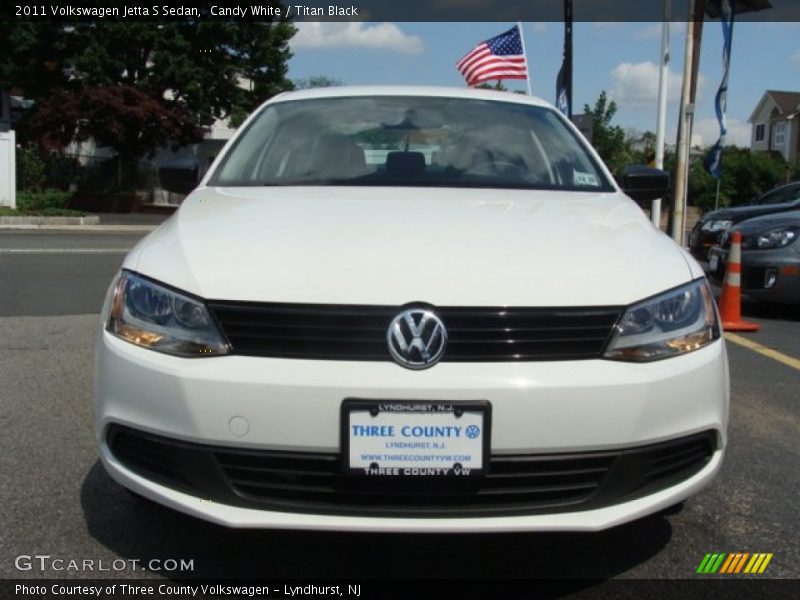 Candy White / Titan Black 2011 Volkswagen Jetta S Sedan