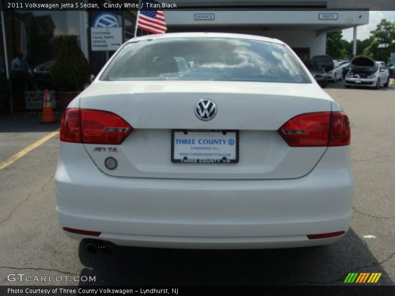 Candy White / Titan Black 2011 Volkswagen Jetta S Sedan