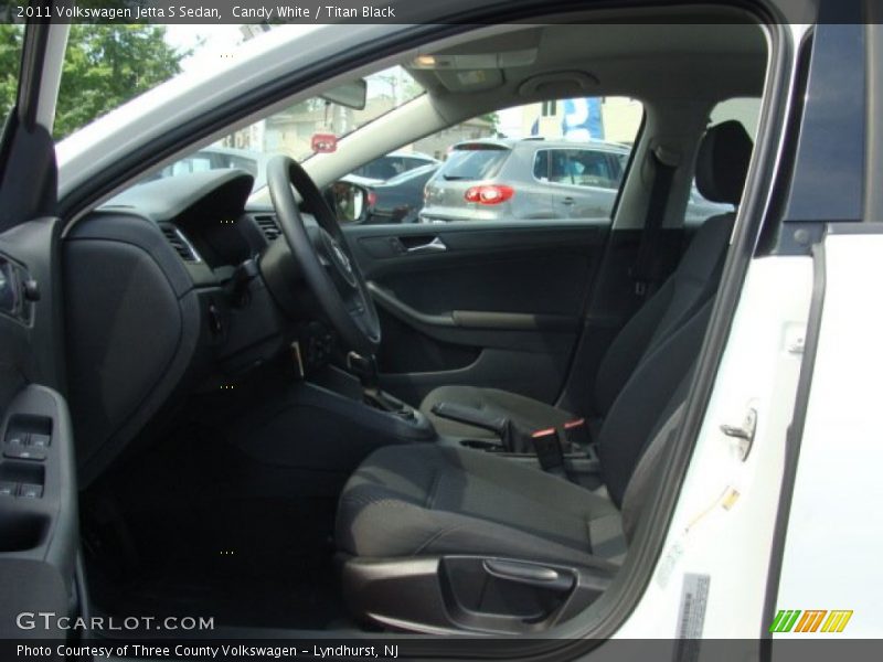 Candy White / Titan Black 2011 Volkswagen Jetta S Sedan