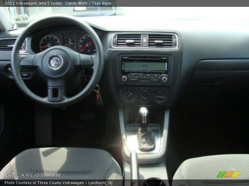 Candy White / Titan Black 2011 Volkswagen Jetta S Sedan