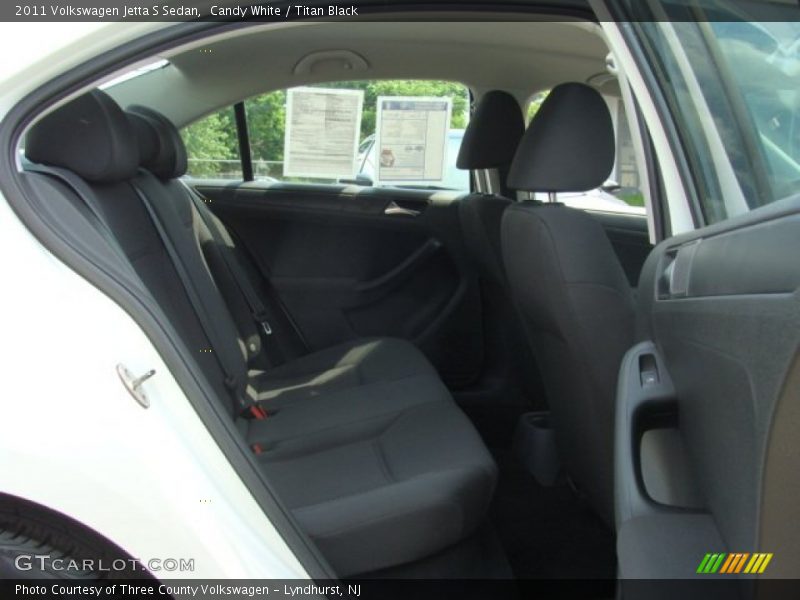 Candy White / Titan Black 2011 Volkswagen Jetta S Sedan