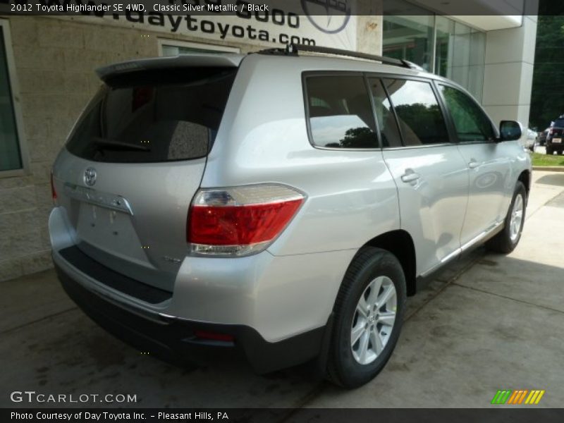 Classic Silver Metallic / Black 2012 Toyota Highlander SE 4WD