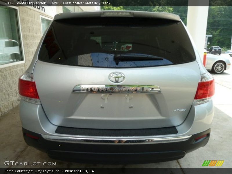 Classic Silver Metallic / Black 2012 Toyota Highlander SE 4WD