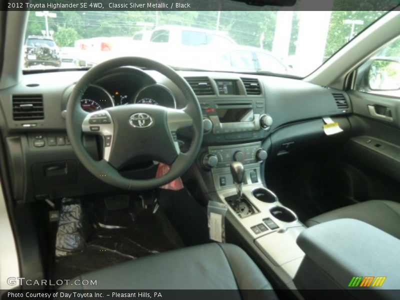 Classic Silver Metallic / Black 2012 Toyota Highlander SE 4WD