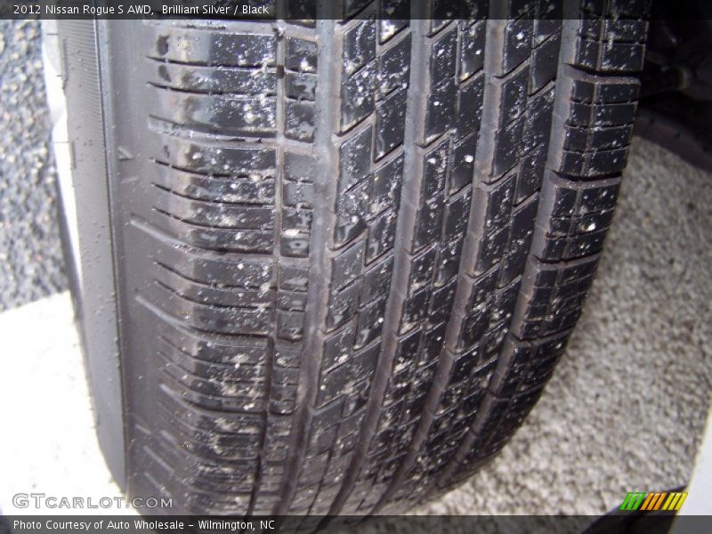 Brilliant Silver / Black 2012 Nissan Rogue S AWD