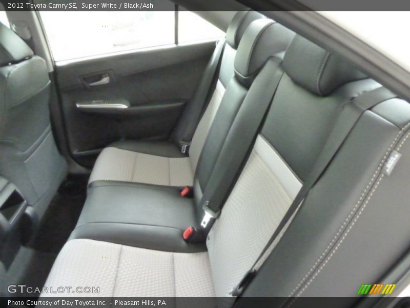 Super White / Black/Ash 2012 Toyota Camry SE