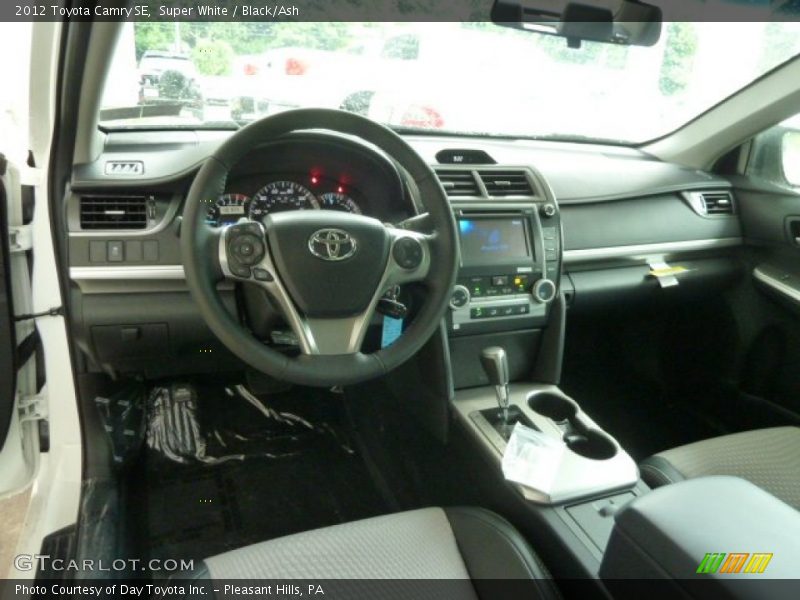 Super White / Black/Ash 2012 Toyota Camry SE