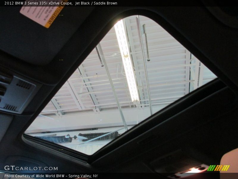 Sunroof of 2012 3 Series 335i xDrive Coupe