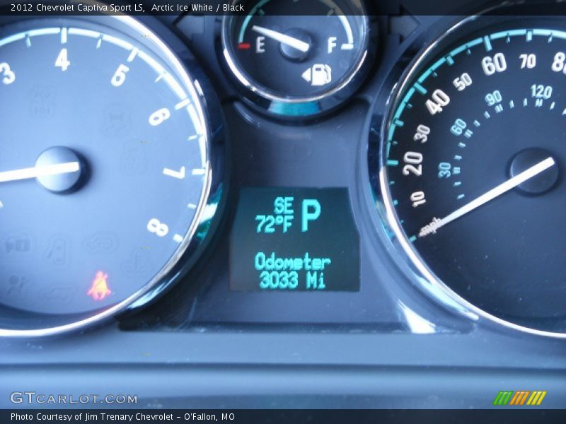 Arctic Ice White / Black 2012 Chevrolet Captiva Sport LS