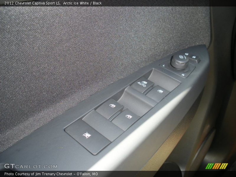 Arctic Ice White / Black 2012 Chevrolet Captiva Sport LS