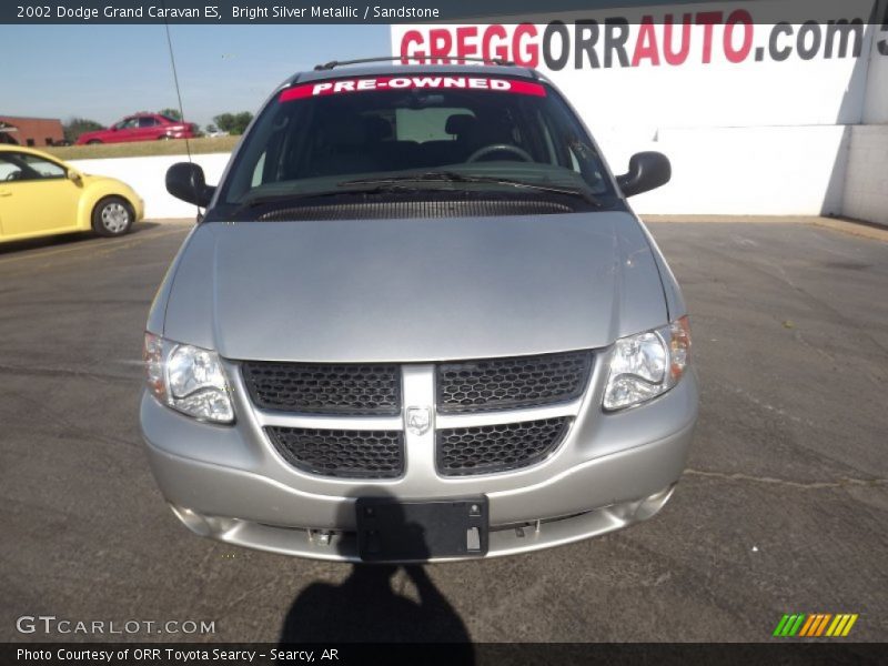 Bright Silver Metallic / Sandstone 2002 Dodge Grand Caravan ES