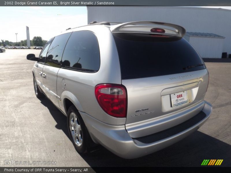 Bright Silver Metallic / Sandstone 2002 Dodge Grand Caravan ES