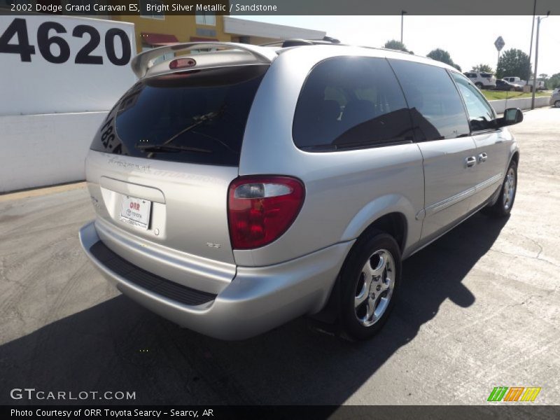 Bright Silver Metallic / Sandstone 2002 Dodge Grand Caravan ES