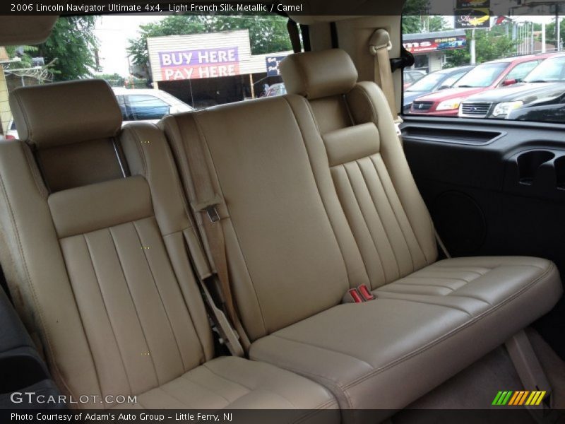 Light French Silk Metallic / Camel 2006 Lincoln Navigator Ultimate 4x4