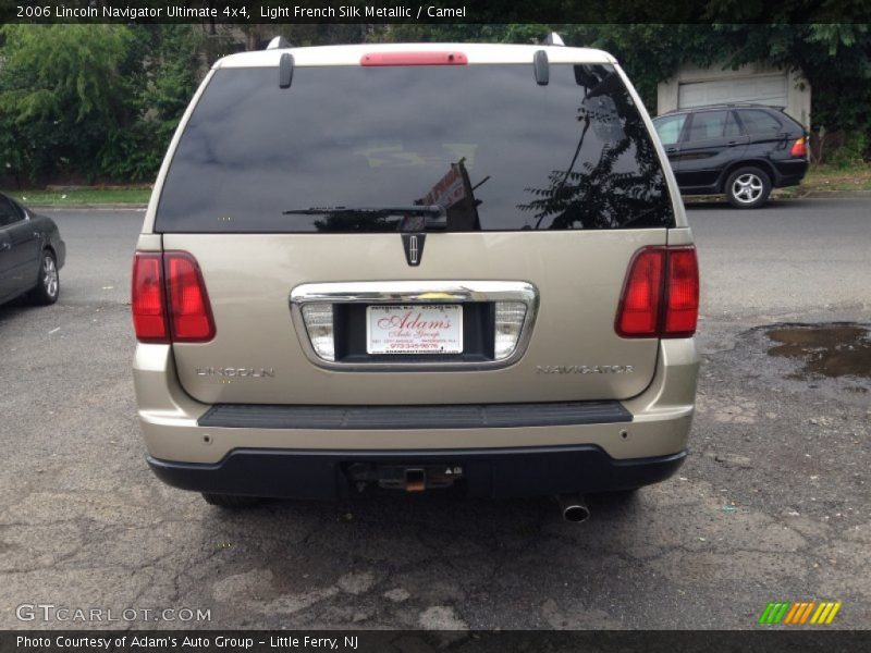 Light French Silk Metallic / Camel 2006 Lincoln Navigator Ultimate 4x4