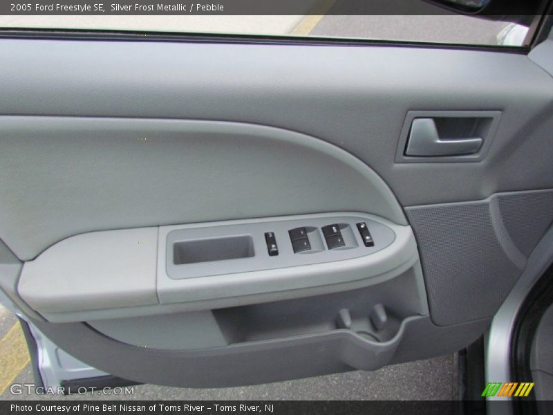 Door Panel of 2005 Freestyle SE