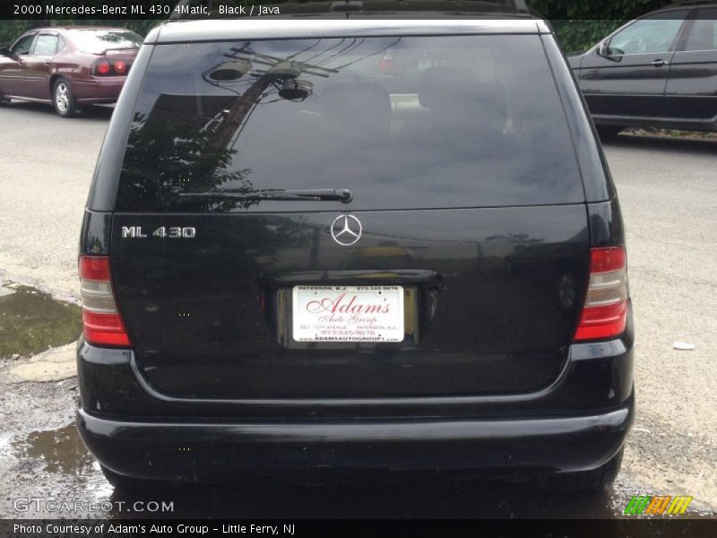 Black / Java 2000 Mercedes-Benz ML 430 4Matic