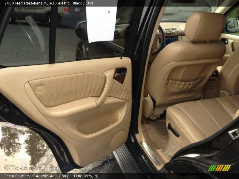 Black / Java 2000 Mercedes-Benz ML 430 4Matic