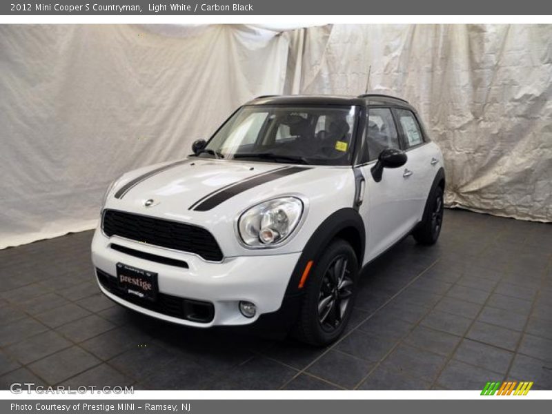 Light White / Carbon Black 2012 Mini Cooper S Countryman