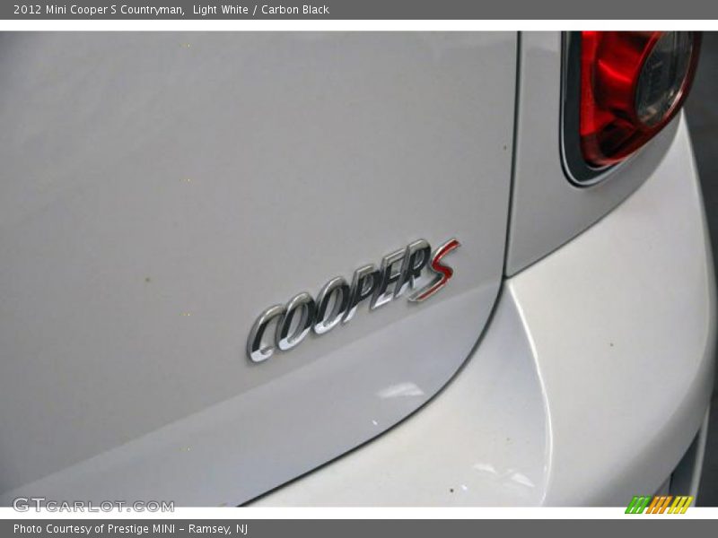 Light White / Carbon Black 2012 Mini Cooper S Countryman