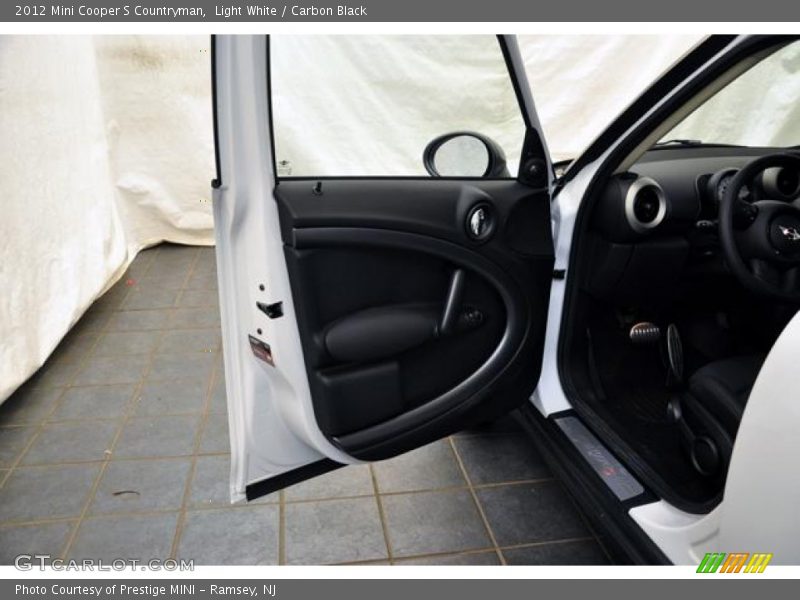 Light White / Carbon Black 2012 Mini Cooper S Countryman