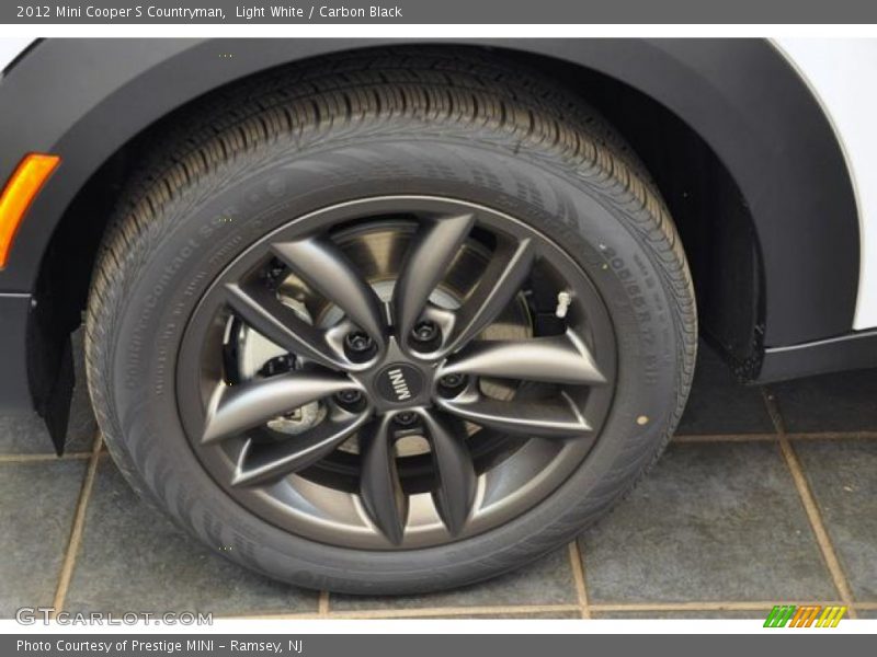Light White / Carbon Black 2012 Mini Cooper S Countryman