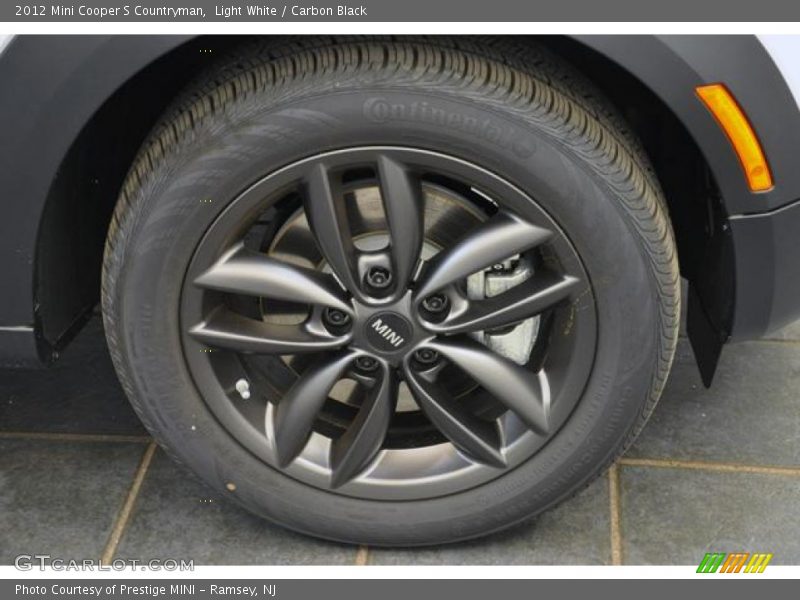 Light White / Carbon Black 2012 Mini Cooper S Countryman