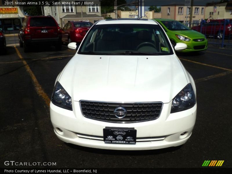 Satin White Pearl / Blond 2005 Nissan Altima 3.5 SL