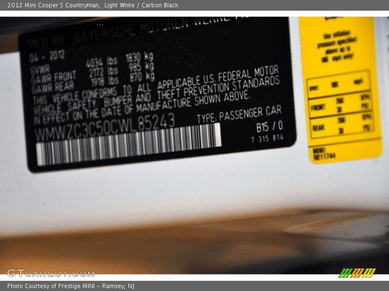 Light White / Carbon Black 2012 Mini Cooper S Countryman