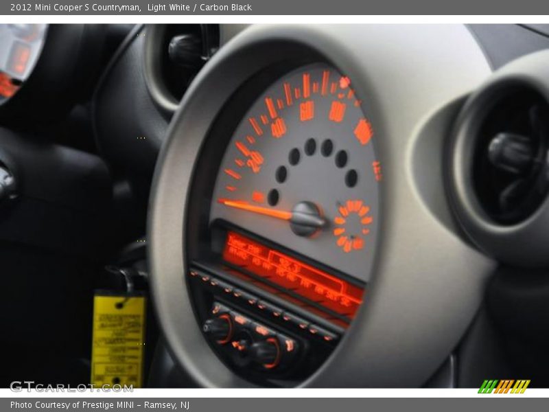 Light White / Carbon Black 2012 Mini Cooper S Countryman