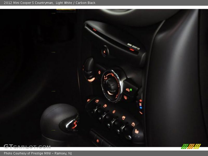 Light White / Carbon Black 2012 Mini Cooper S Countryman