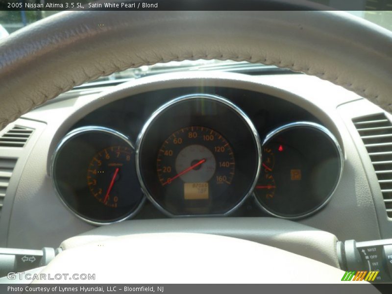 Satin White Pearl / Blond 2005 Nissan Altima 3.5 SL