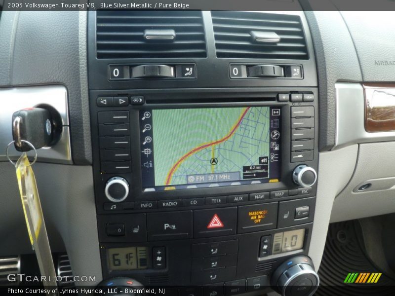Blue Silver Metallic / Pure Beige 2005 Volkswagen Touareg V8
