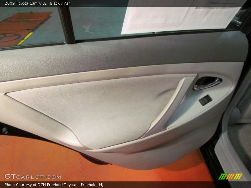 Black / Ash 2009 Toyota Camry LE