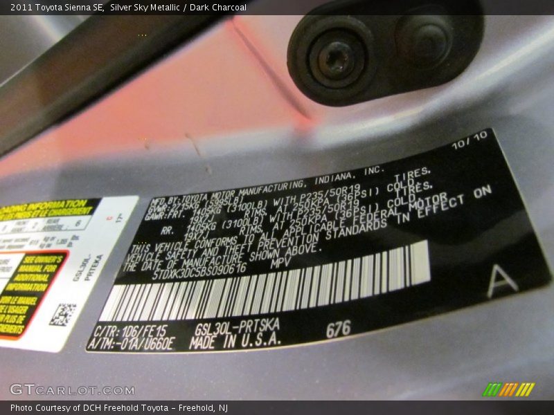 Silver Sky Metallic / Dark Charcoal 2011 Toyota Sienna SE