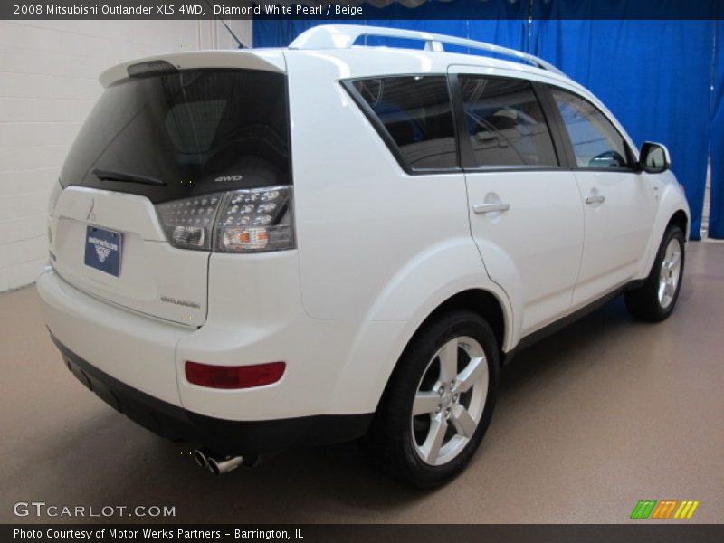 Diamond White Pearl / Beige 2008 Mitsubishi Outlander XLS 4WD