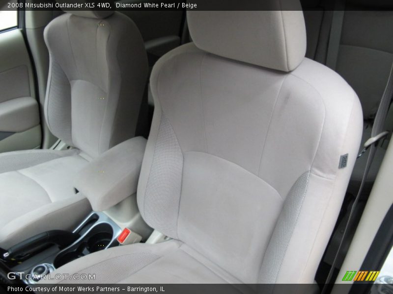 Diamond White Pearl / Beige 2008 Mitsubishi Outlander XLS 4WD
