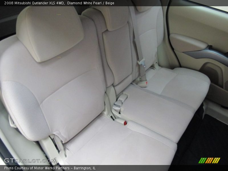 Diamond White Pearl / Beige 2008 Mitsubishi Outlander XLS 4WD