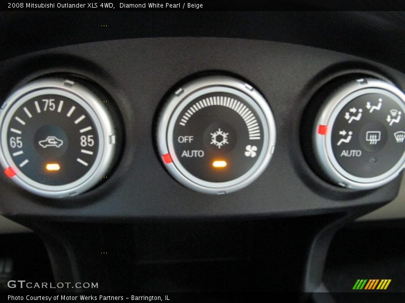 Diamond White Pearl / Beige 2008 Mitsubishi Outlander XLS 4WD