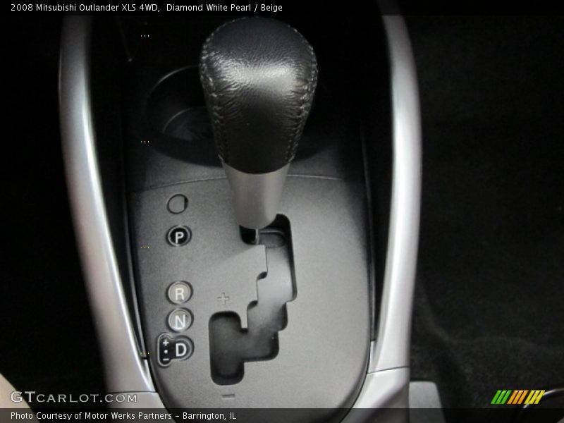 Diamond White Pearl / Beige 2008 Mitsubishi Outlander XLS 4WD