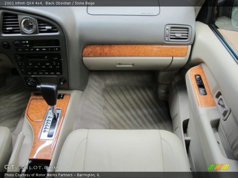 Black Obsidian / Stone Beige 2001 Infiniti QX4 4x4