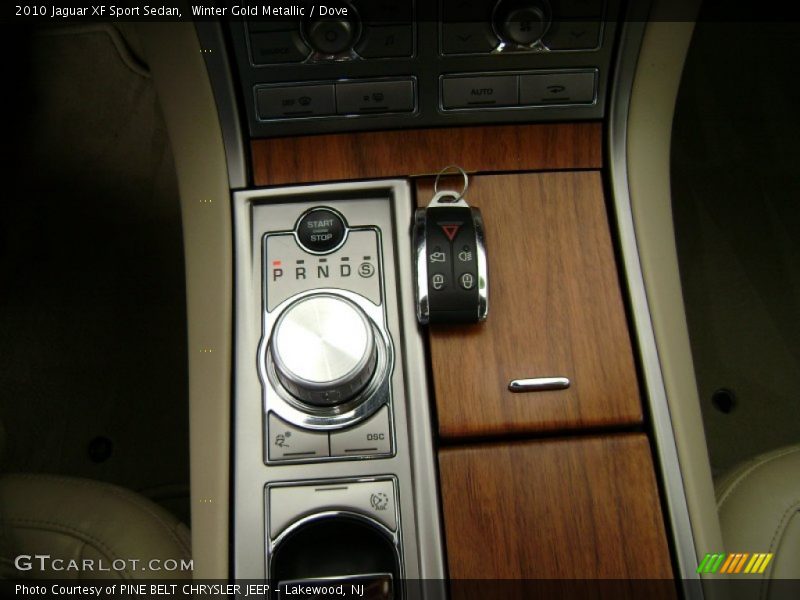 Winter Gold Metallic / Dove 2010 Jaguar XF Sport Sedan