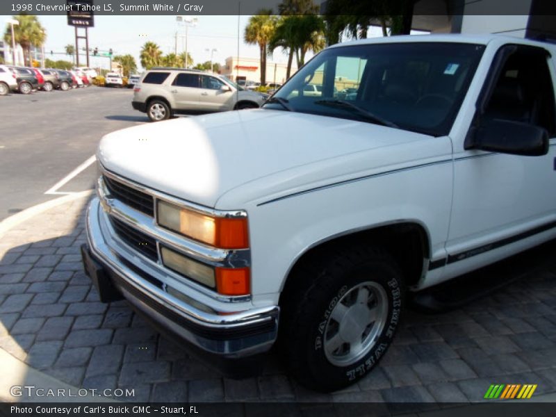 Summit White / Gray 1998 Chevrolet Tahoe LS