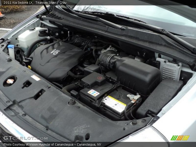 Titanium Silver / Gray 2011 Kia Sedona LX