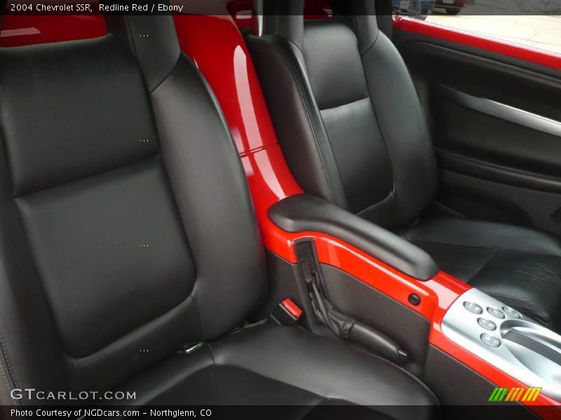 Redline Red / Ebony 2004 Chevrolet SSR