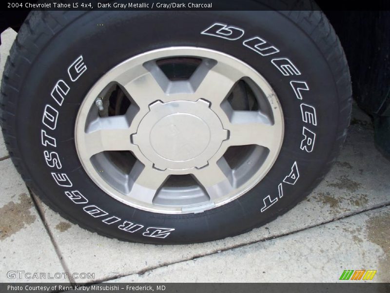Dark Gray Metallic / Gray/Dark Charcoal 2004 Chevrolet Tahoe LS 4x4